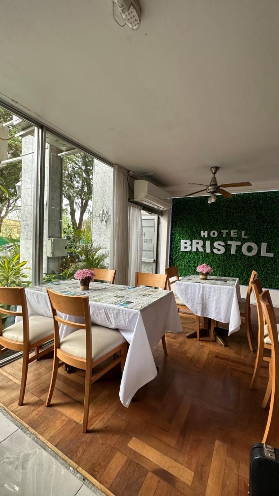 Hotel Bristol Cordoba Bagian luar foto